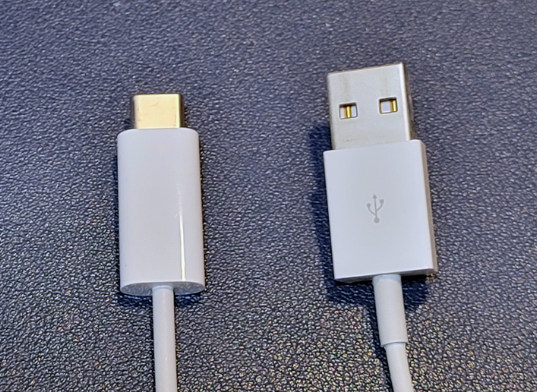 ケーブルの違い